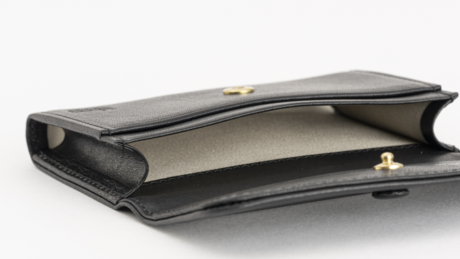 IKUTA KABAN CURUMI CARD CASE(クルミカードケース) OLD BLACK