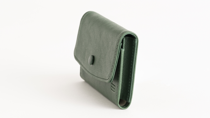 IKUTA KABAN CURUMI CARD CASE(クルミカードケース) REAL GREEN